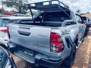 Toyota Hilux 2018 Silver