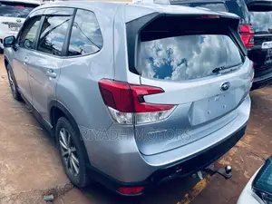 Subaru Forester 2018 Silver