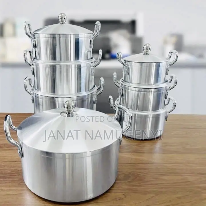 7 Piece Aluminium Stainless Steal Cook and Serving Dishes