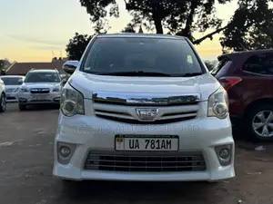 Toyota Noah 2011 White