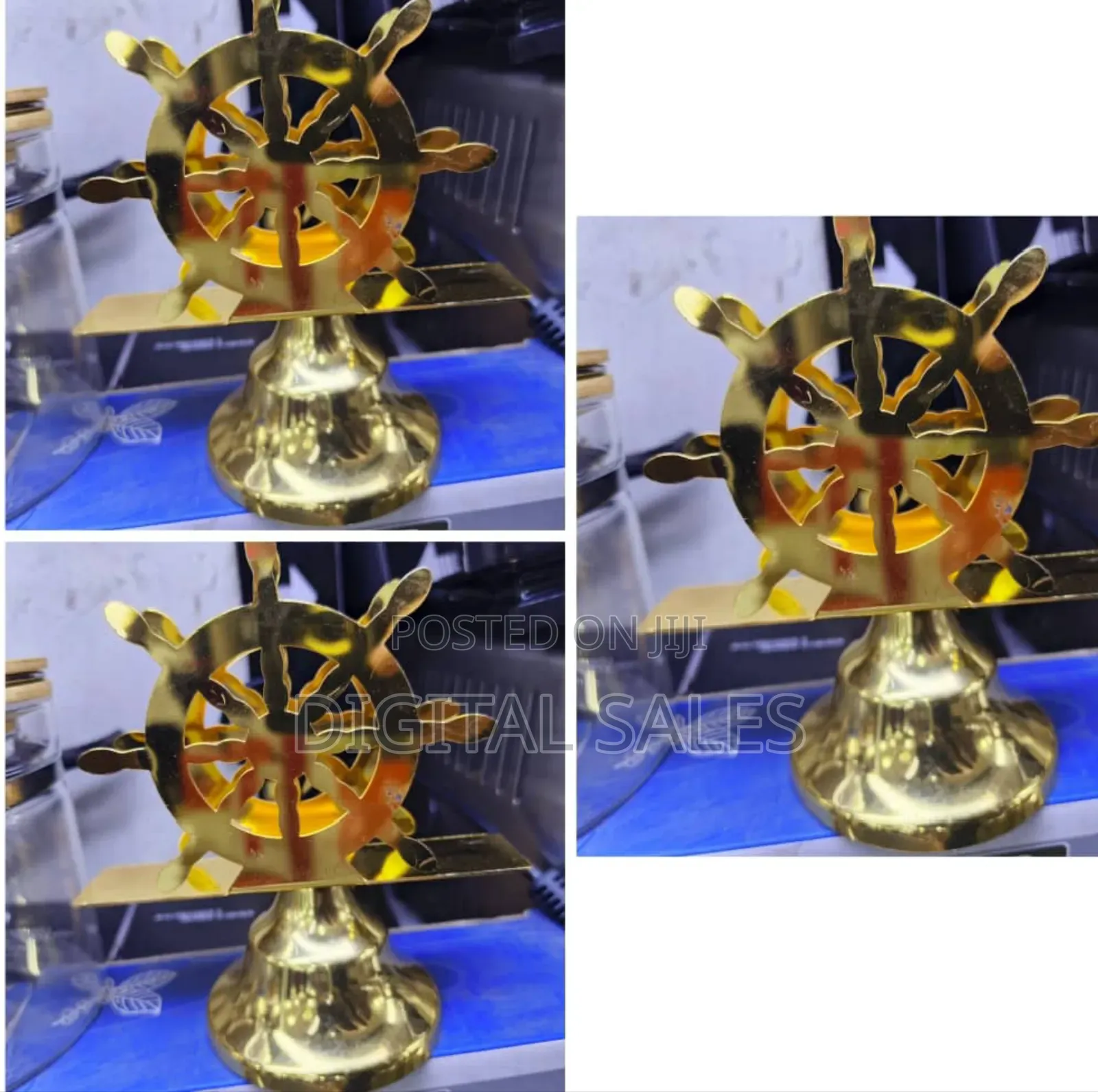 Gold Stand Napkin, Serviet Holder.