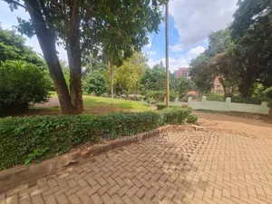 5bdrm Duplex in Kololo Property, Central Division for rent