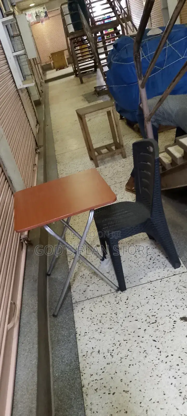 Reading Table and Chair Set