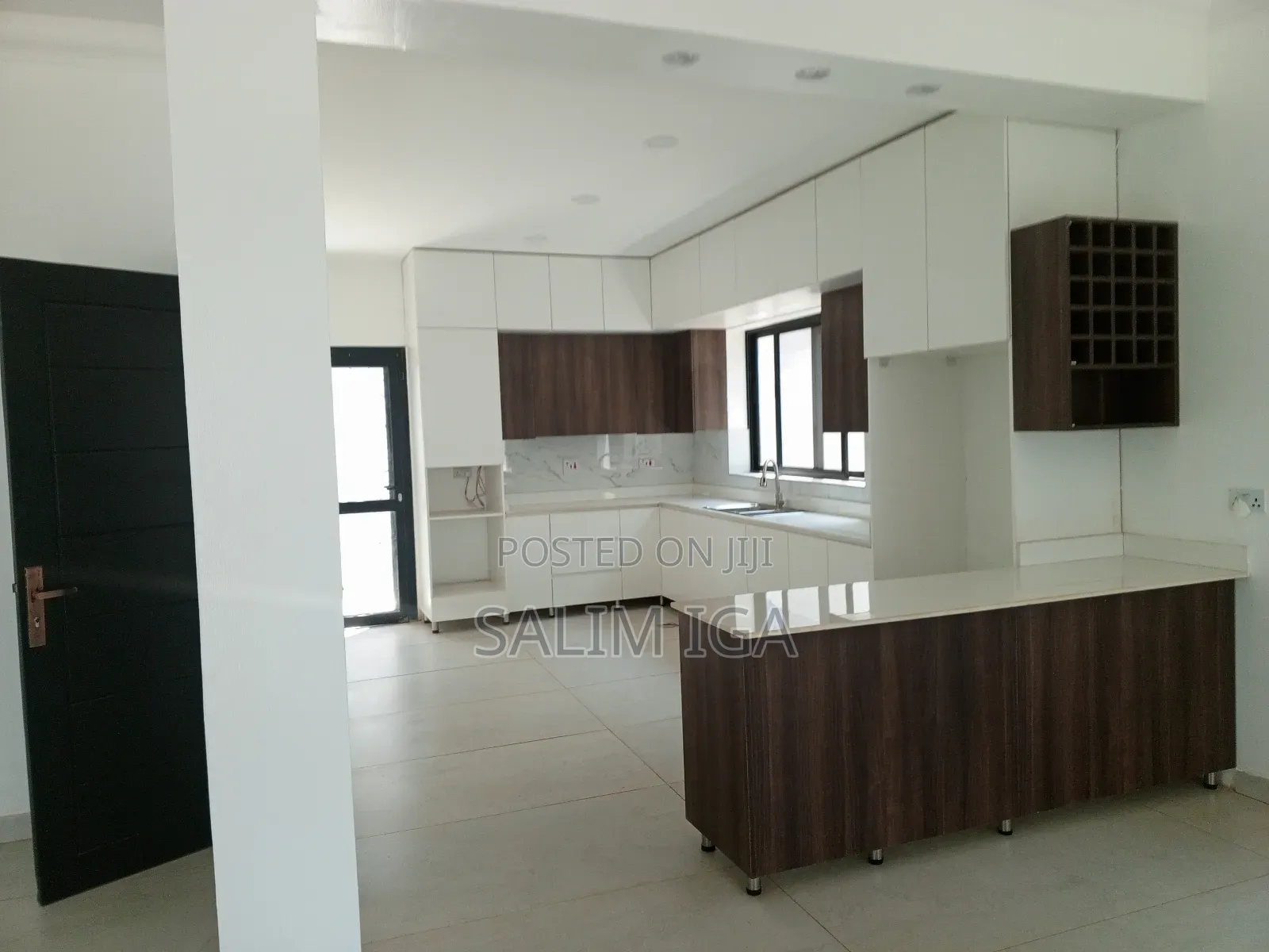 4bdrm Townhouse/Terrace in Kololo Property, Central Division for sale