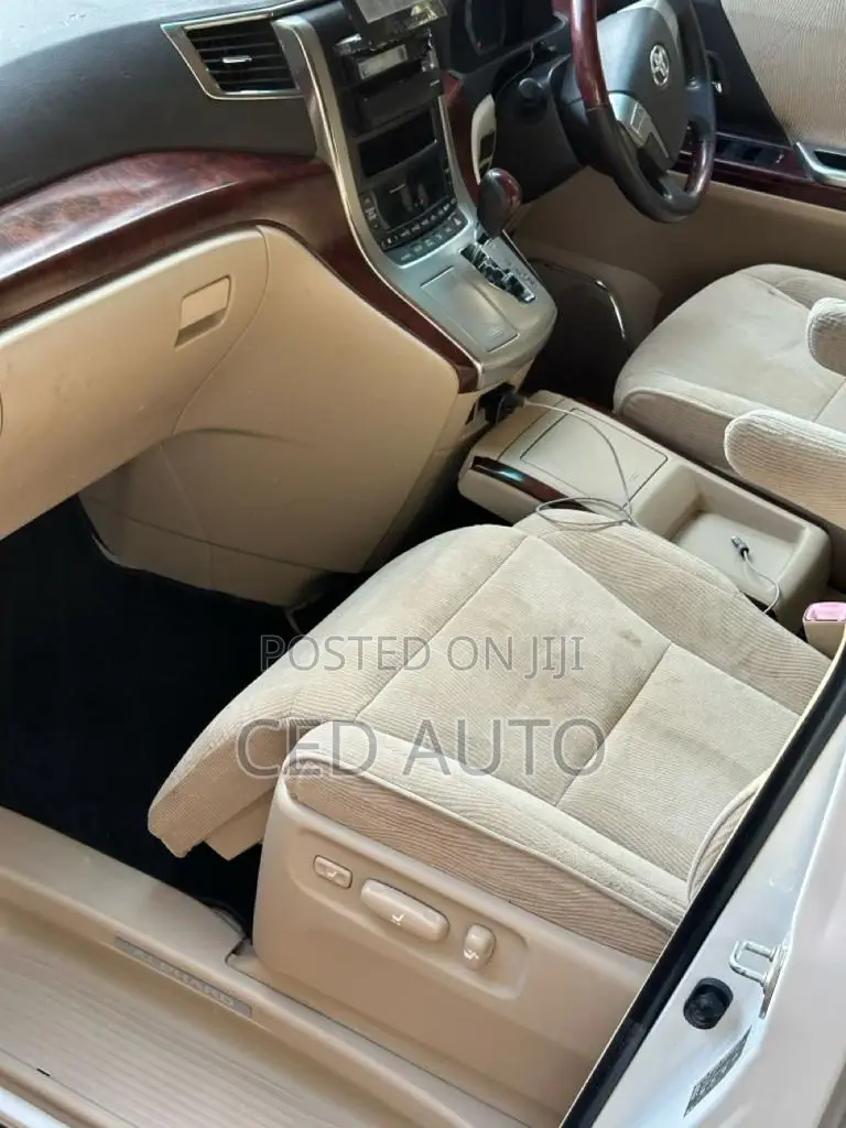 Toyota Alphard 2010 White