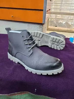 Photo - Men's Leather Boots/Timberland