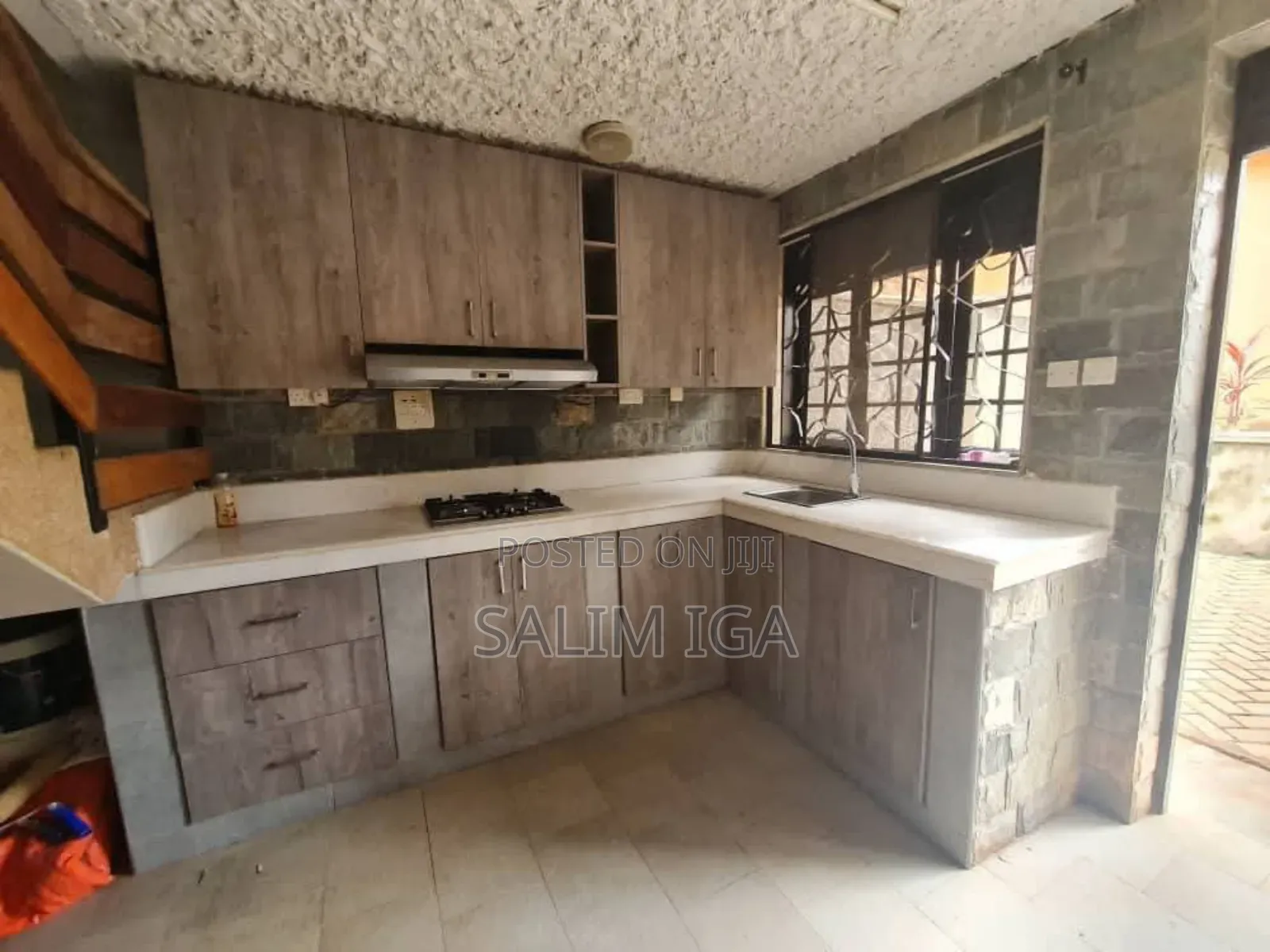 4bdrm Townhouse / Terrace in Kololo Property, Central Division