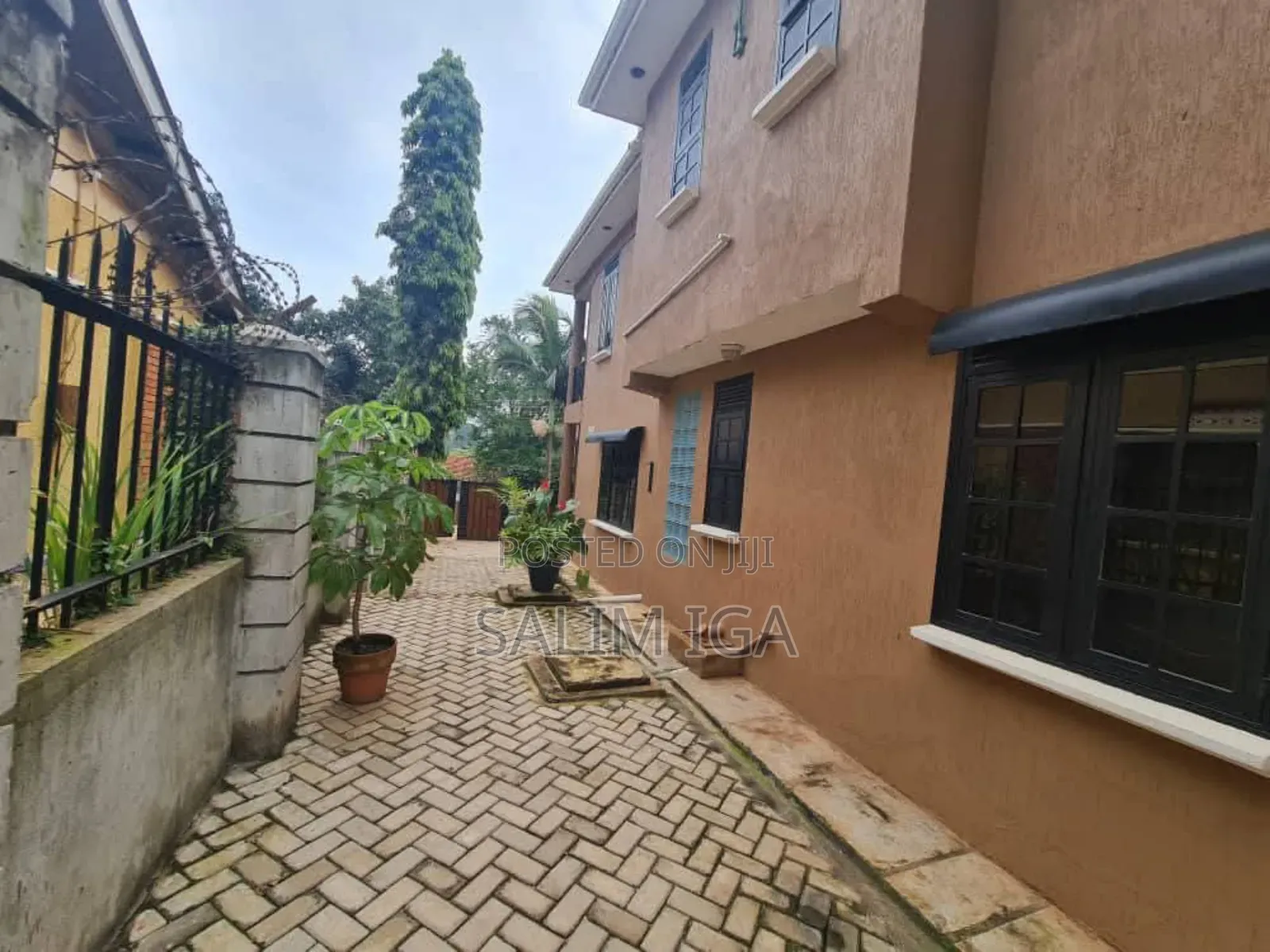 4bdrm Townhouse / Terrace in Kololo Property, Central Division