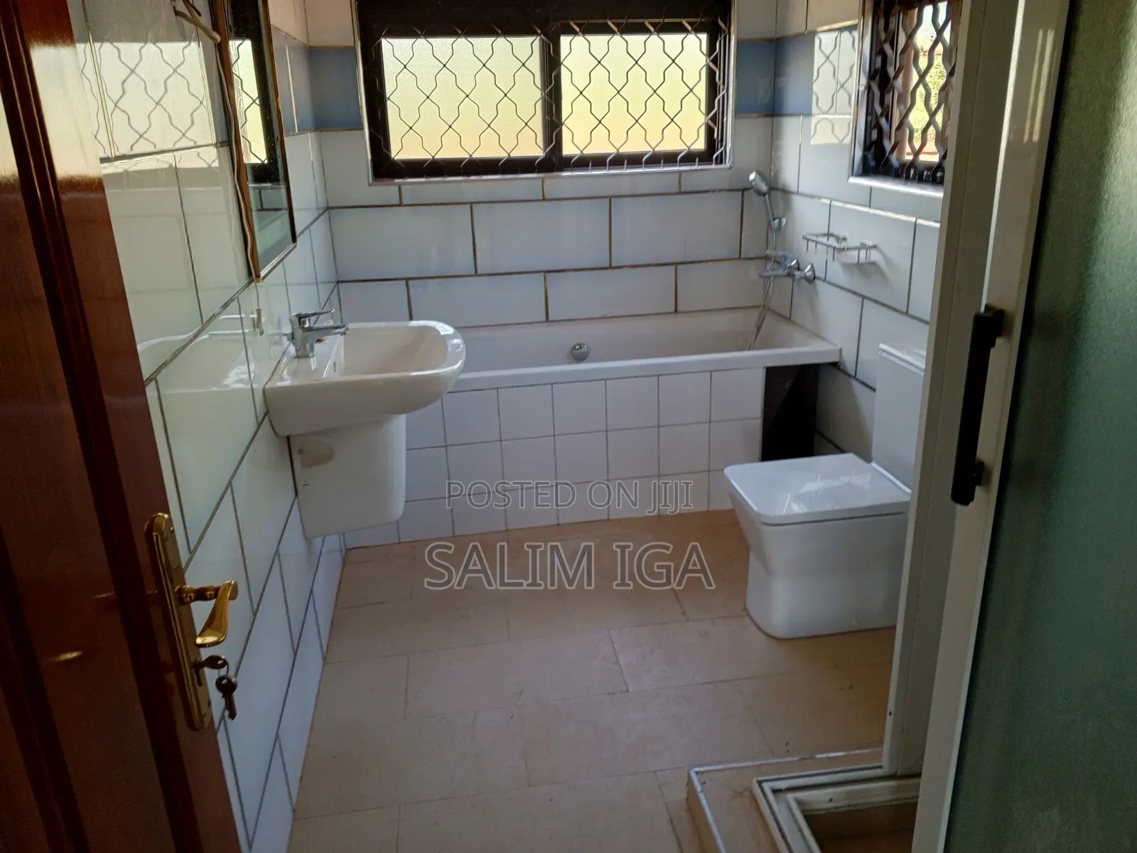 4bdrm Bungalow in Kololo Property, Central Division for rent