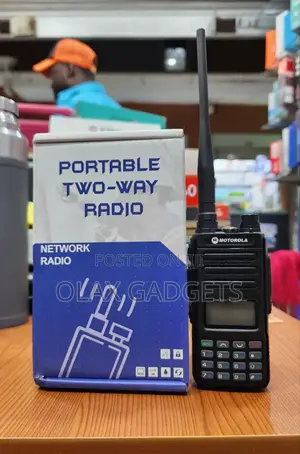 Baofeng Uv-8r Walkie Talkie VHF/Uhf Dual Band Wit Flashlight