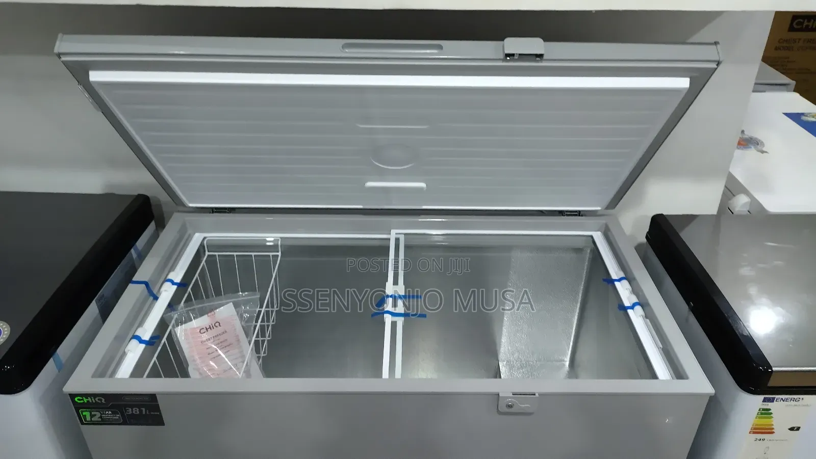Chiq 400l Chest Freezer - 12 Year Warranty, Silver