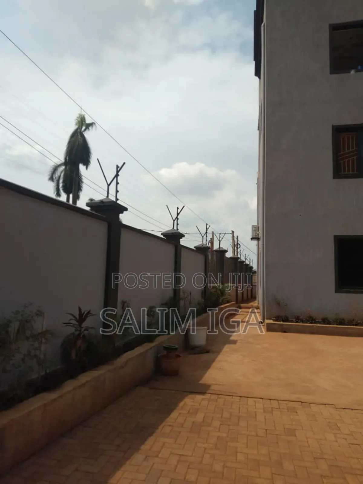 Office Building On Rent