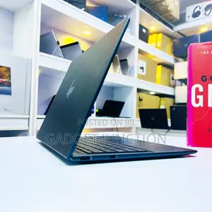 New Laptop HP Dragonfly G3 16GB Intel Core I7 SSD 512GB