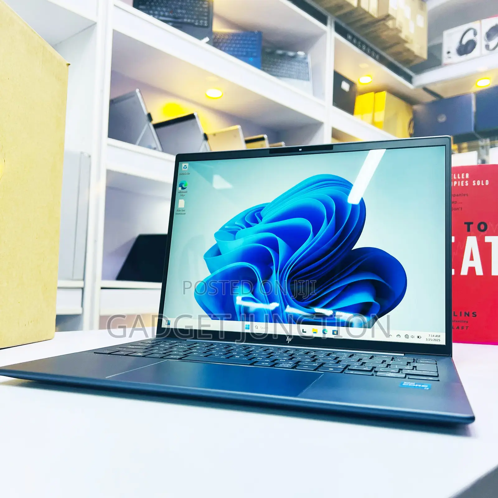 New Laptop HP Dragonfly G3 16GB Intel Core I7 SSD 512GB