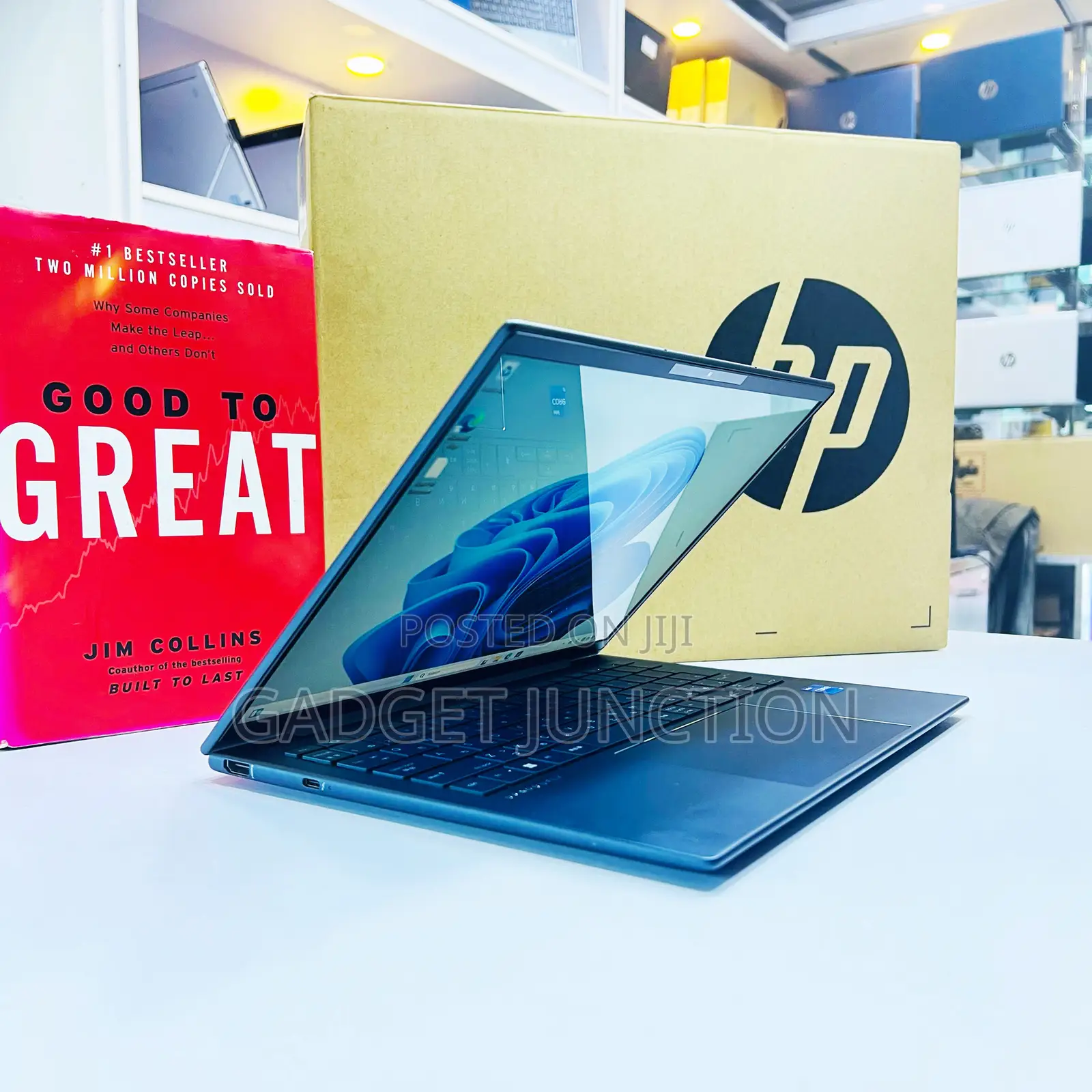 New Laptop HP Dragonfly G3 16GB Intel Core I7 SSD 512GB