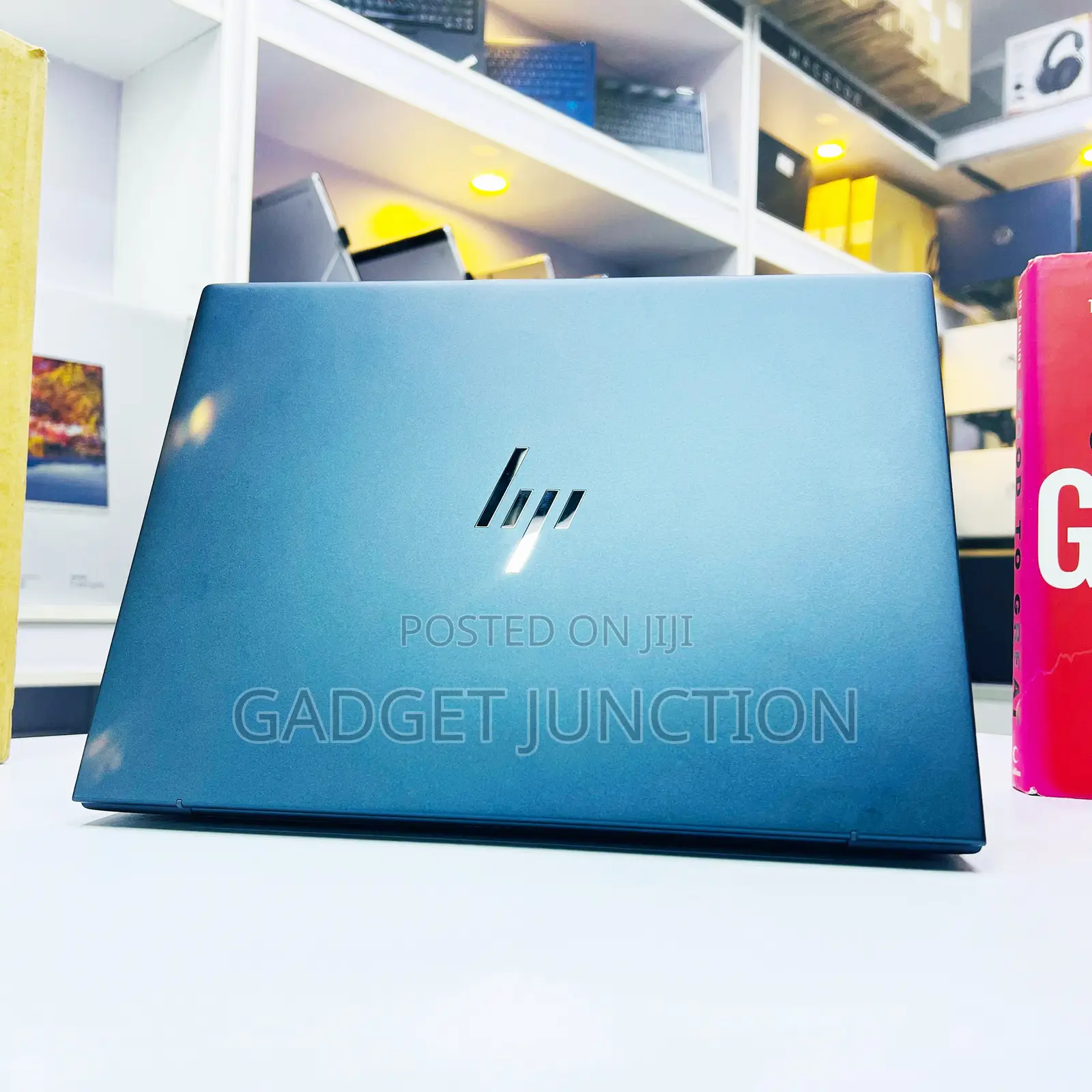 New Laptop HP Dragonfly G3 16GB Intel Core I7 SSD 512GB