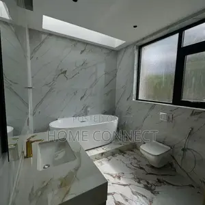 4bdrm Duplex in Muyenga Tank Hill, Central Division for rent