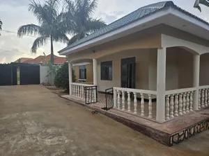 Photo - 3bdrm House in Central Division for sale