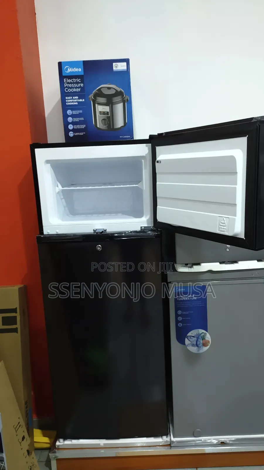 Midea 294l Double Door Fridge Freezer - Black