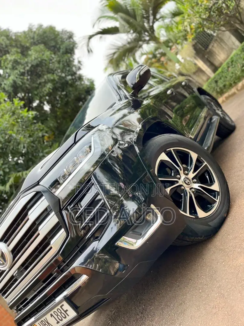 Toyota Land Cruiser 2015 Black