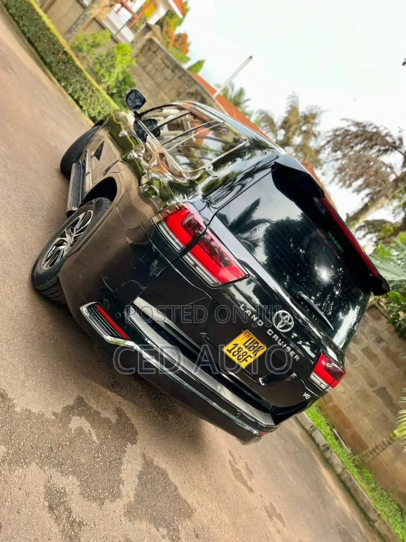 Toyota Land Cruiser 2015 Black
