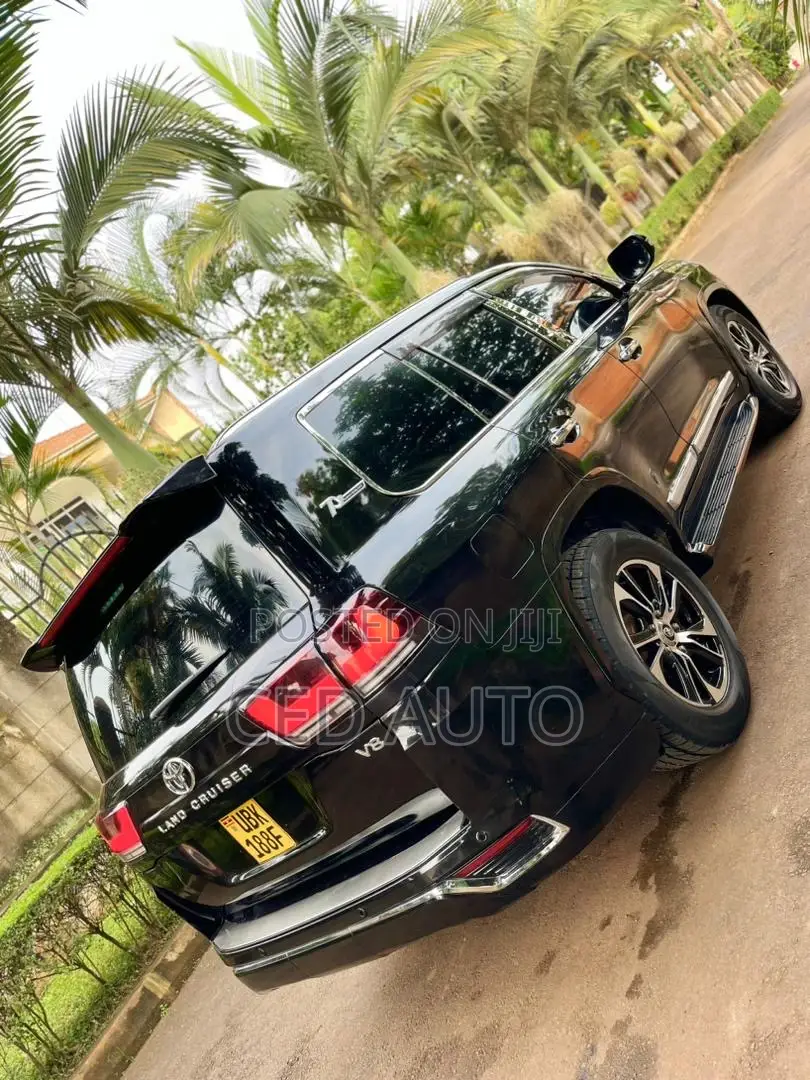 Toyota Land Cruiser 2015 Black