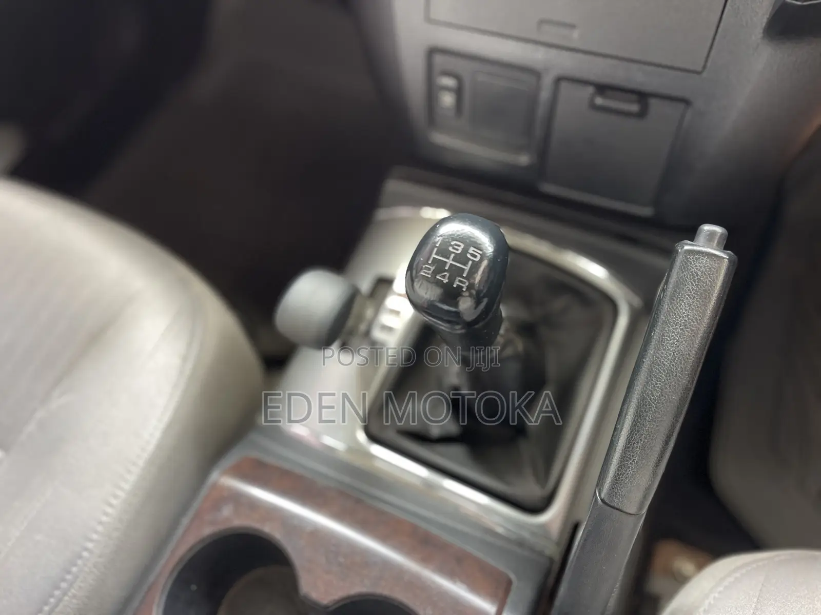Mitsubishi Pajero 3.0 2012 Gold