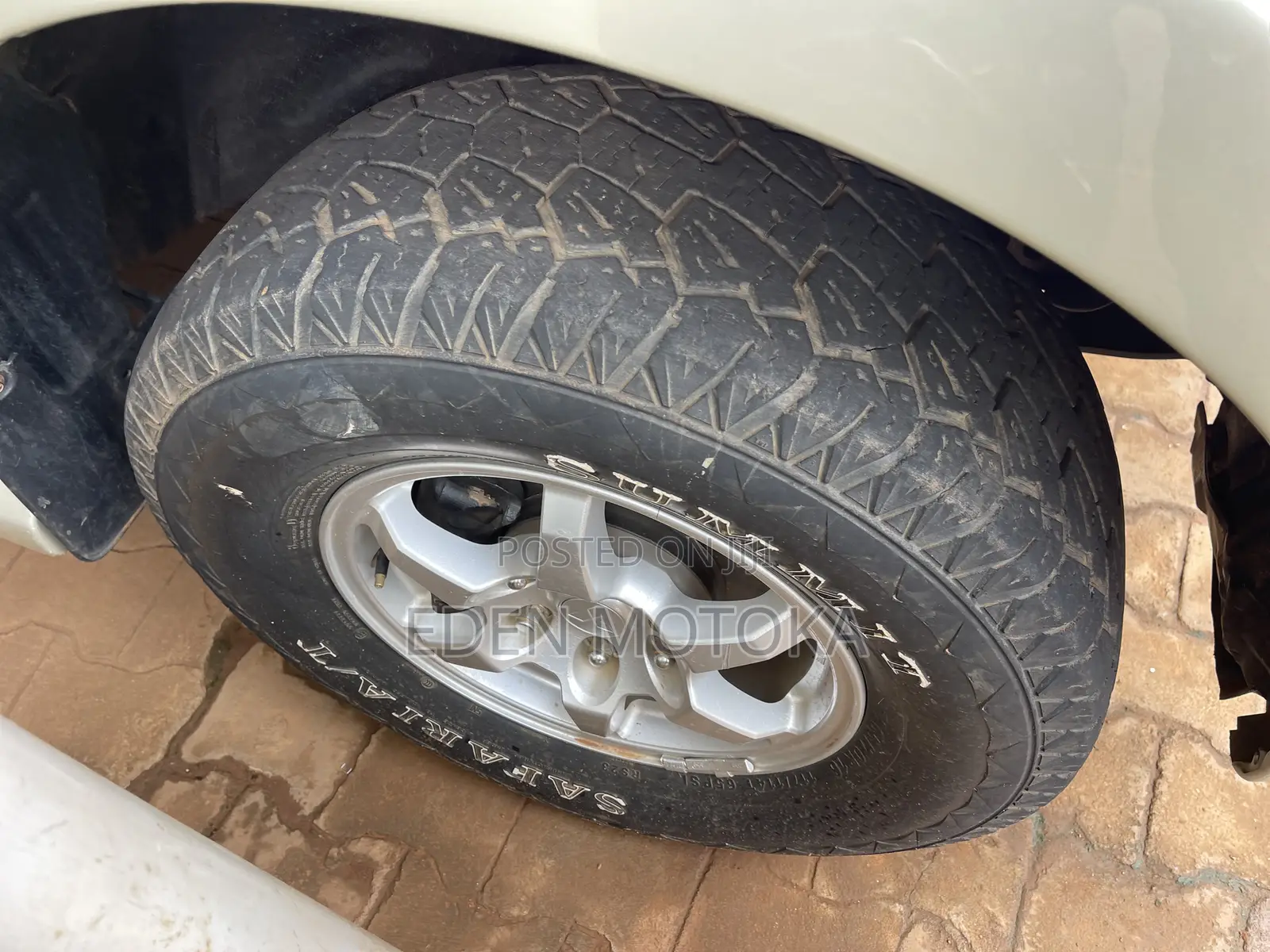 Mitsubishi Pajero 3.0 2012 Gold