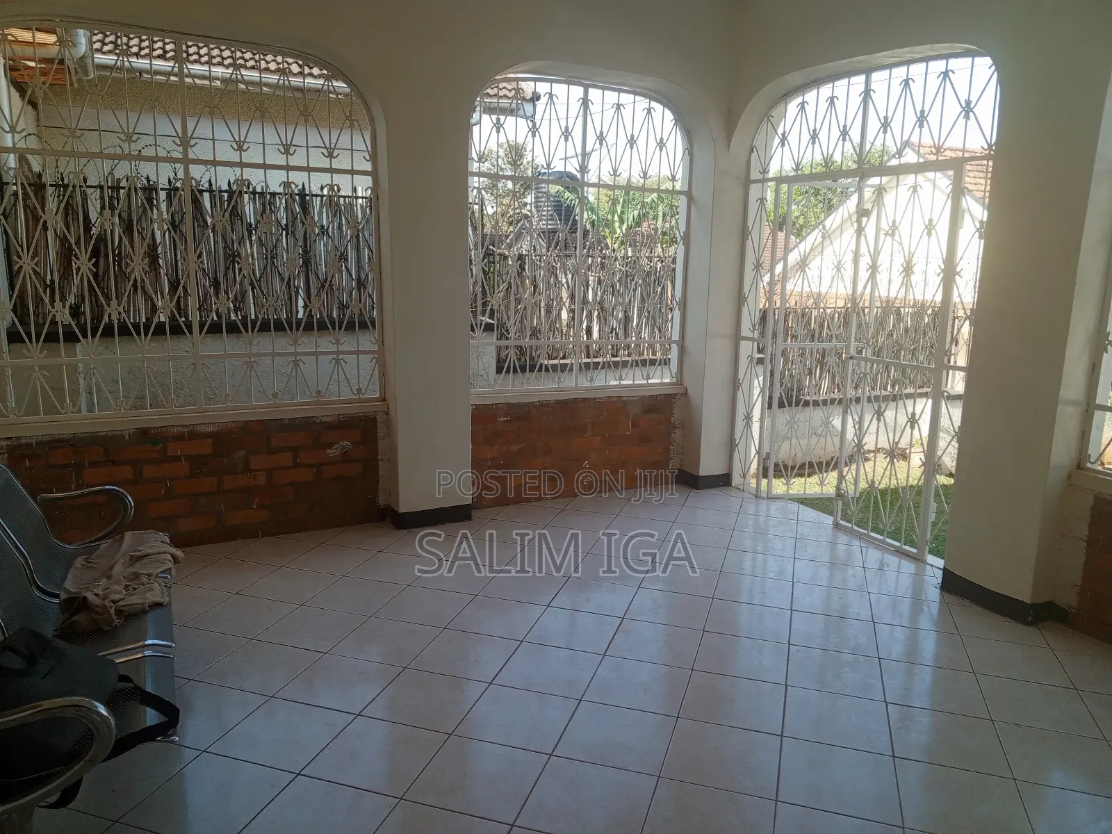 Furnished 3bdrm Bungalow in Kololo Property, Central Division for rent