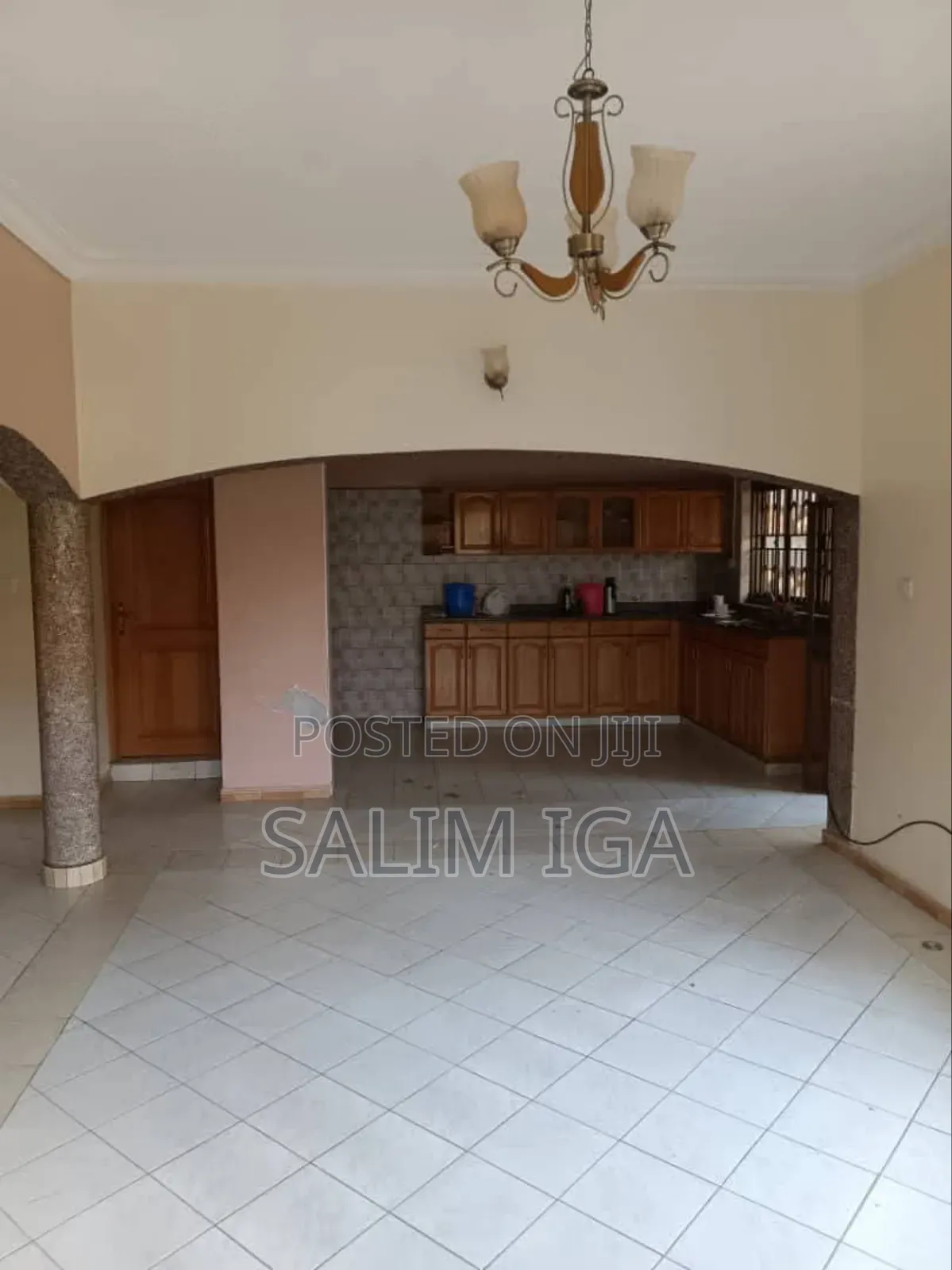 5bdrm Duplex in Kololo Property, Central Division for rent