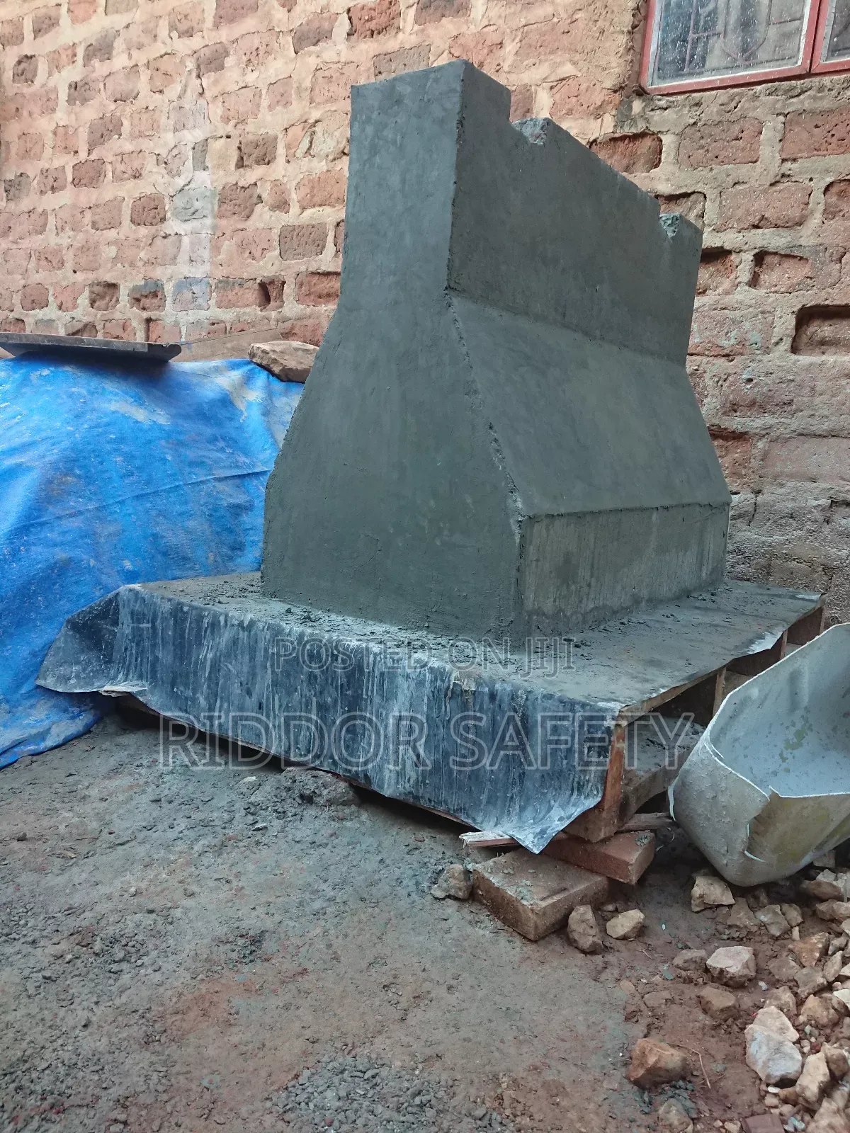 Jersey Barriers Rsi 409 / Road Barriers