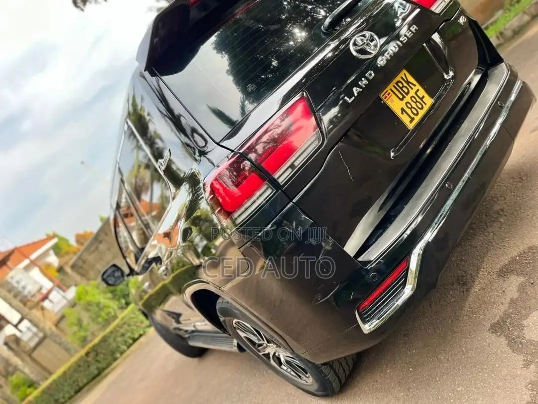 Toyota Land Cruiser 2015 Black