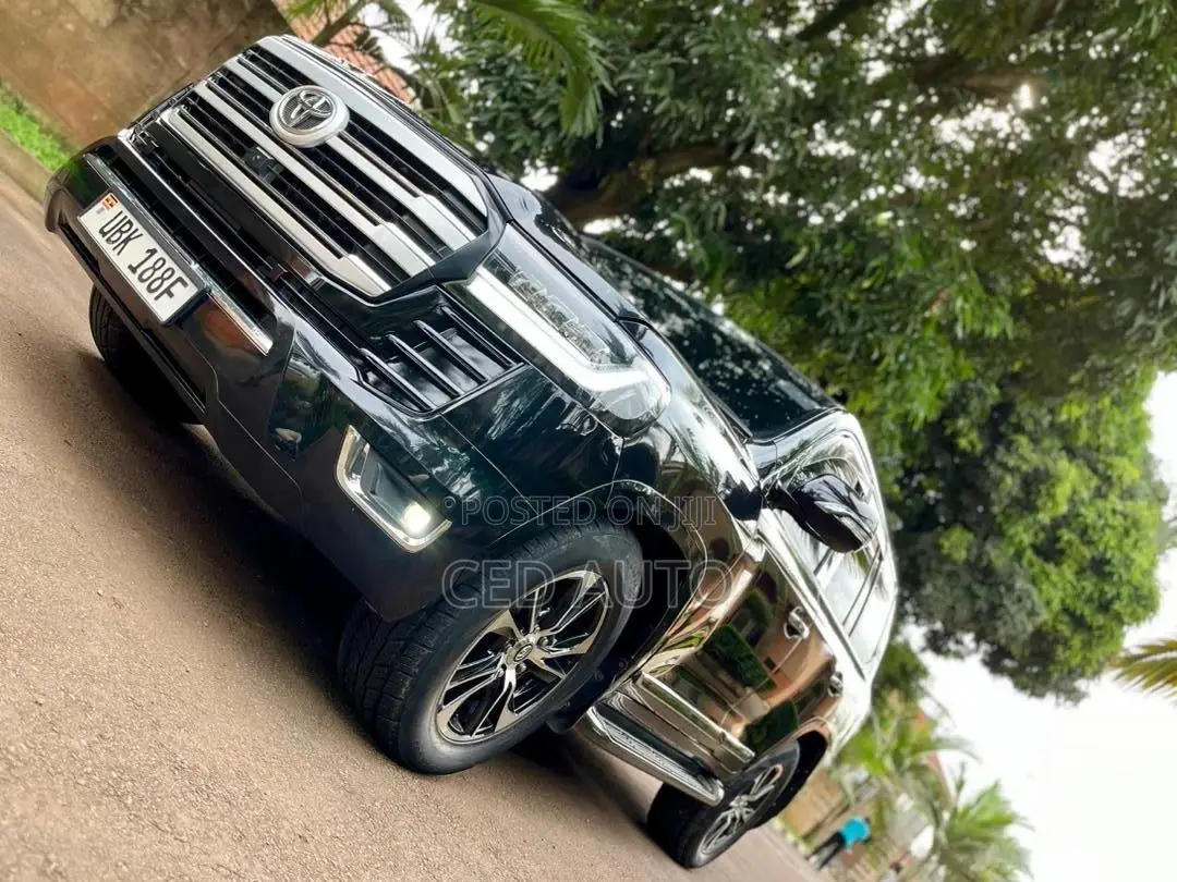 Toyota Land Cruiser 2015 Black