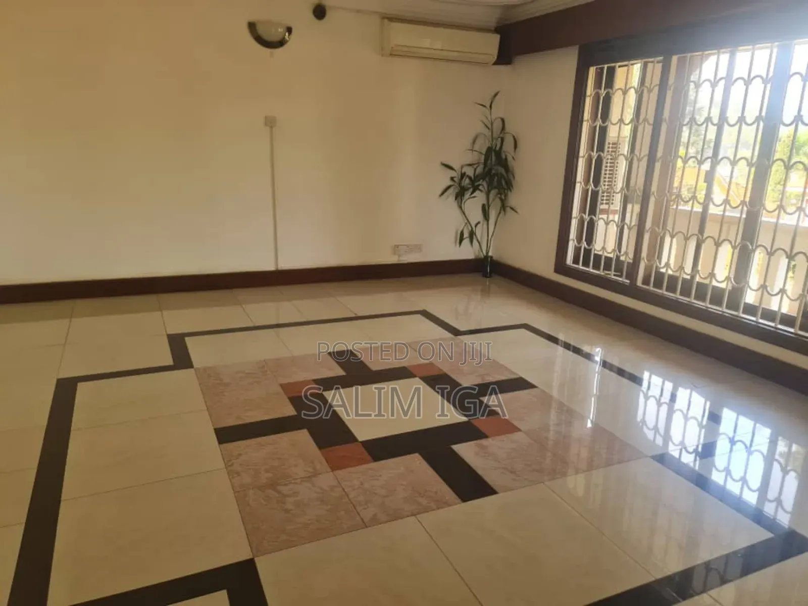 5bdrm Maisonette in Kololo Property, Central Division for rent