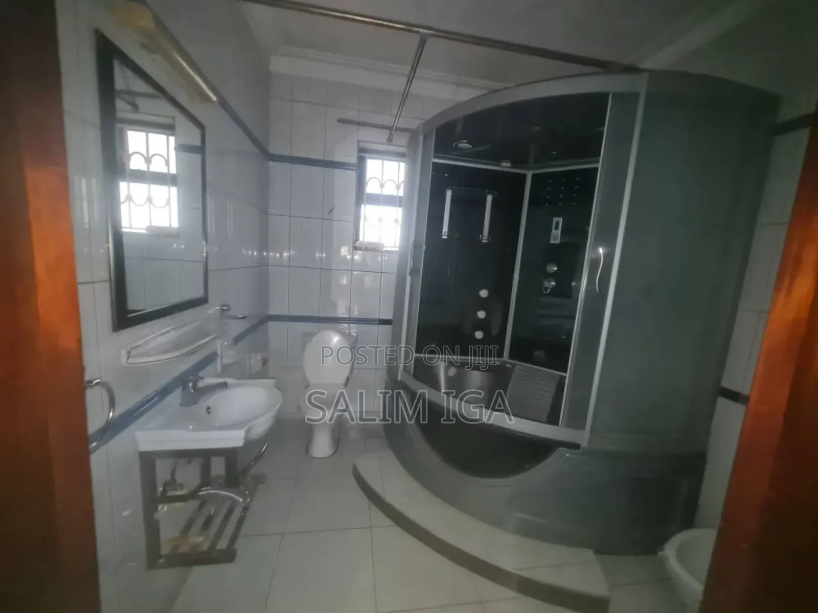 5bdrm Maisonette in Kololo Property, Central Division for rent