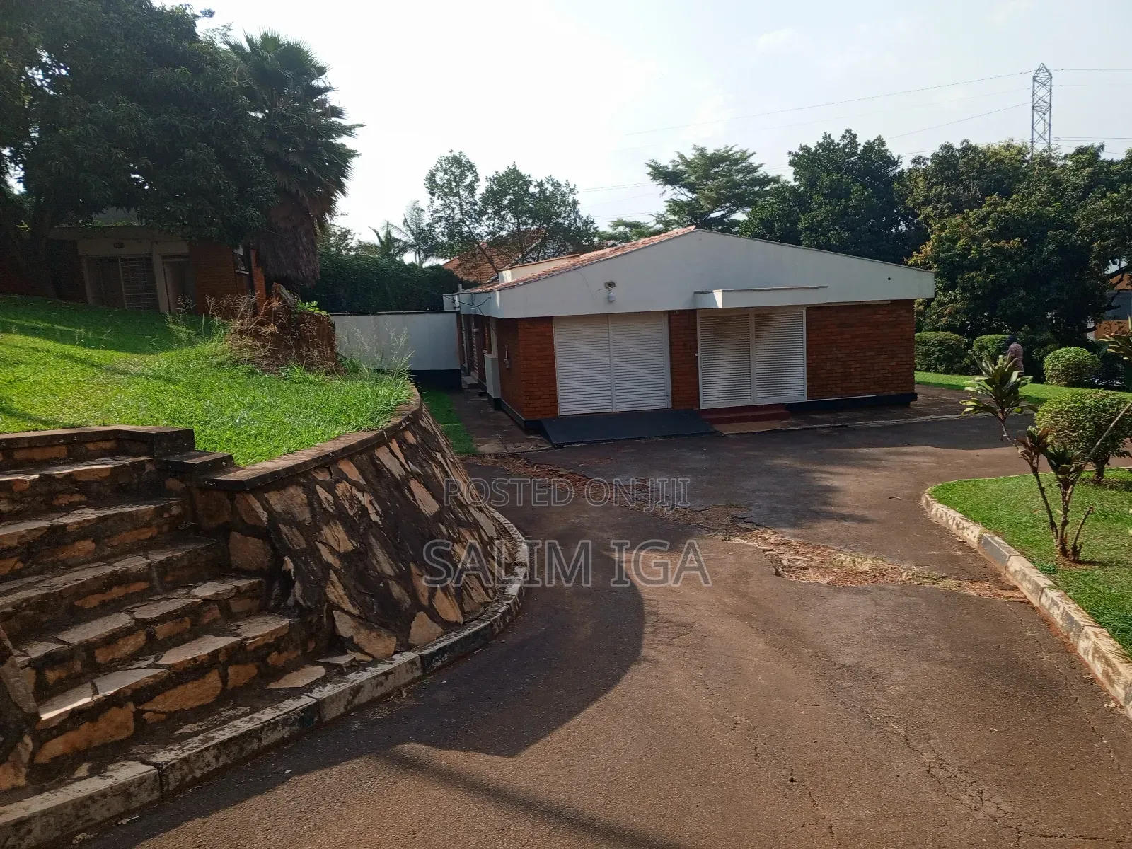 3bdrm Bungalow in Kololo Property, Central Division for rent