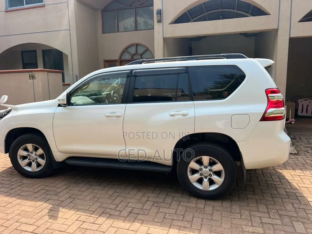 Toyota Land Cruiser Prado 2016 White
