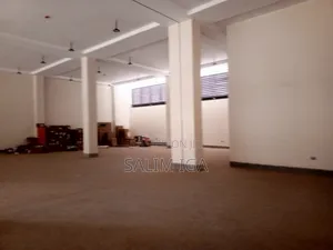 Magnificent Warehouse / Office