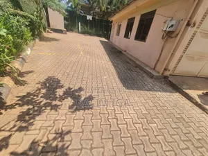 4bdrm Duplex in Kololo Property, Central Division for rent