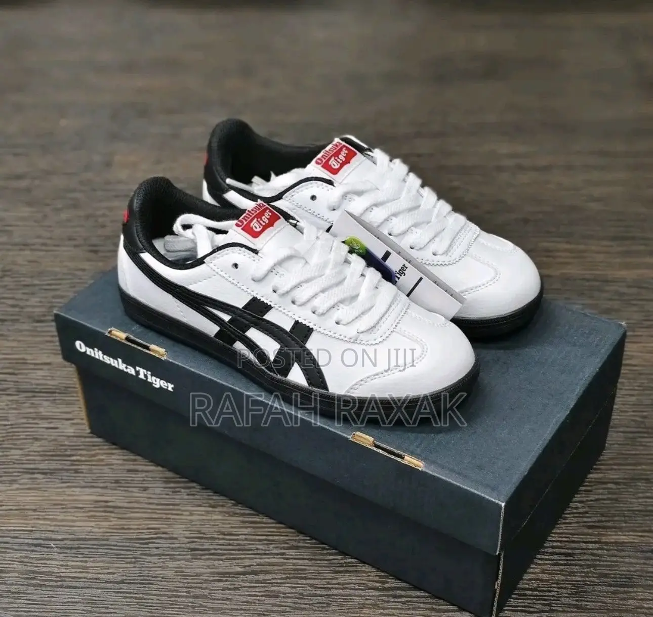 Original Asics Onitsuka Tiger Tokuten “Panda” Tennis Sneaker