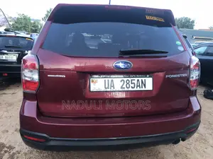 Photo - Subaru Forester 2015 Red