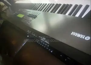 Yamaha S90es Keyboard Synthesizer With Full 88 Weighted Keys