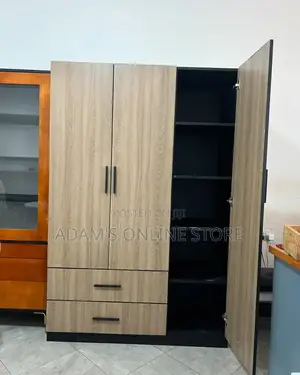 Wardrobe Three Doors With Drawers