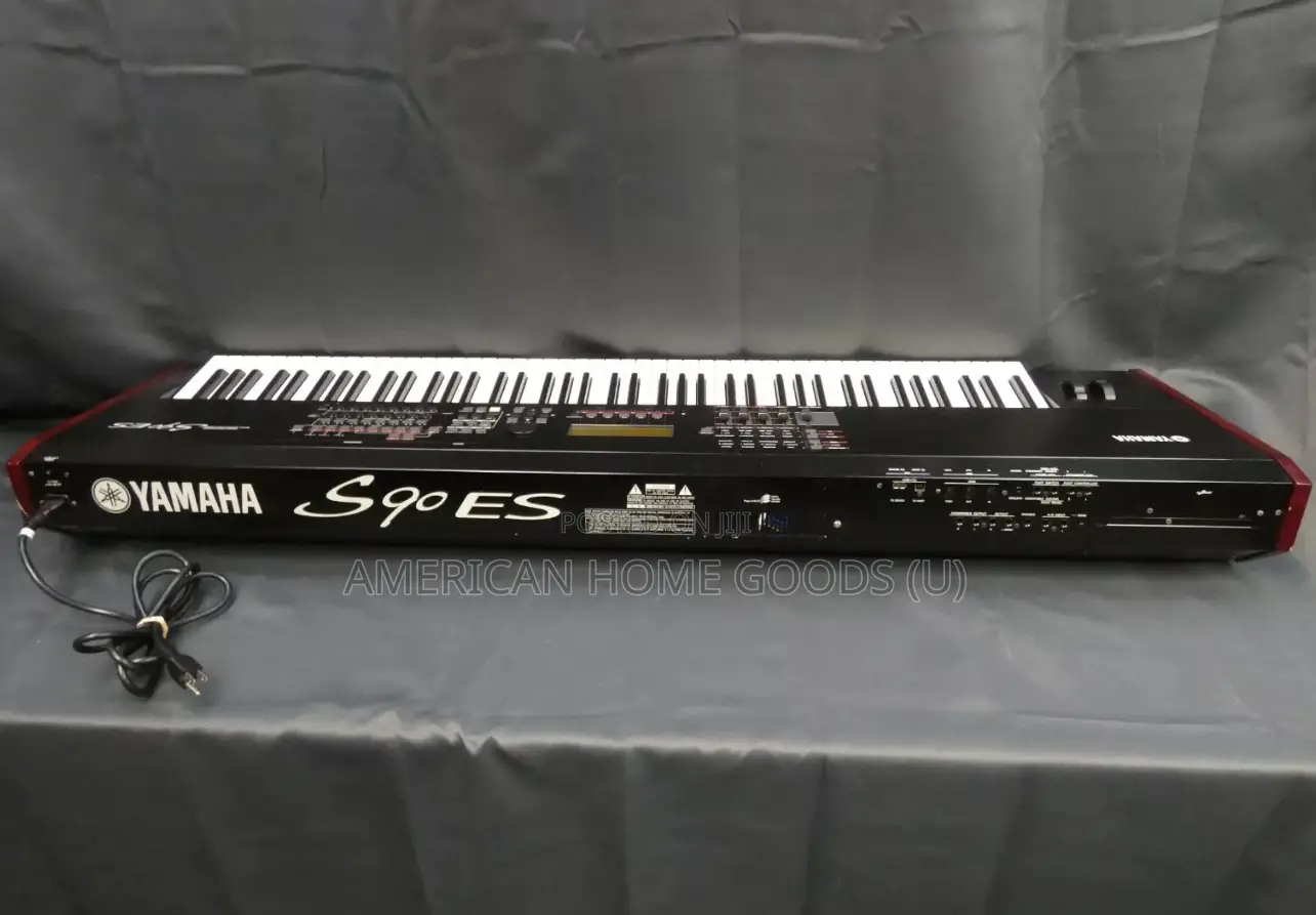 Yamaha S90es Keyboard Synthesizer With Full 88 Weighted Keys