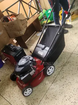 4 Stroke Gasoline Lawn Mower Honda