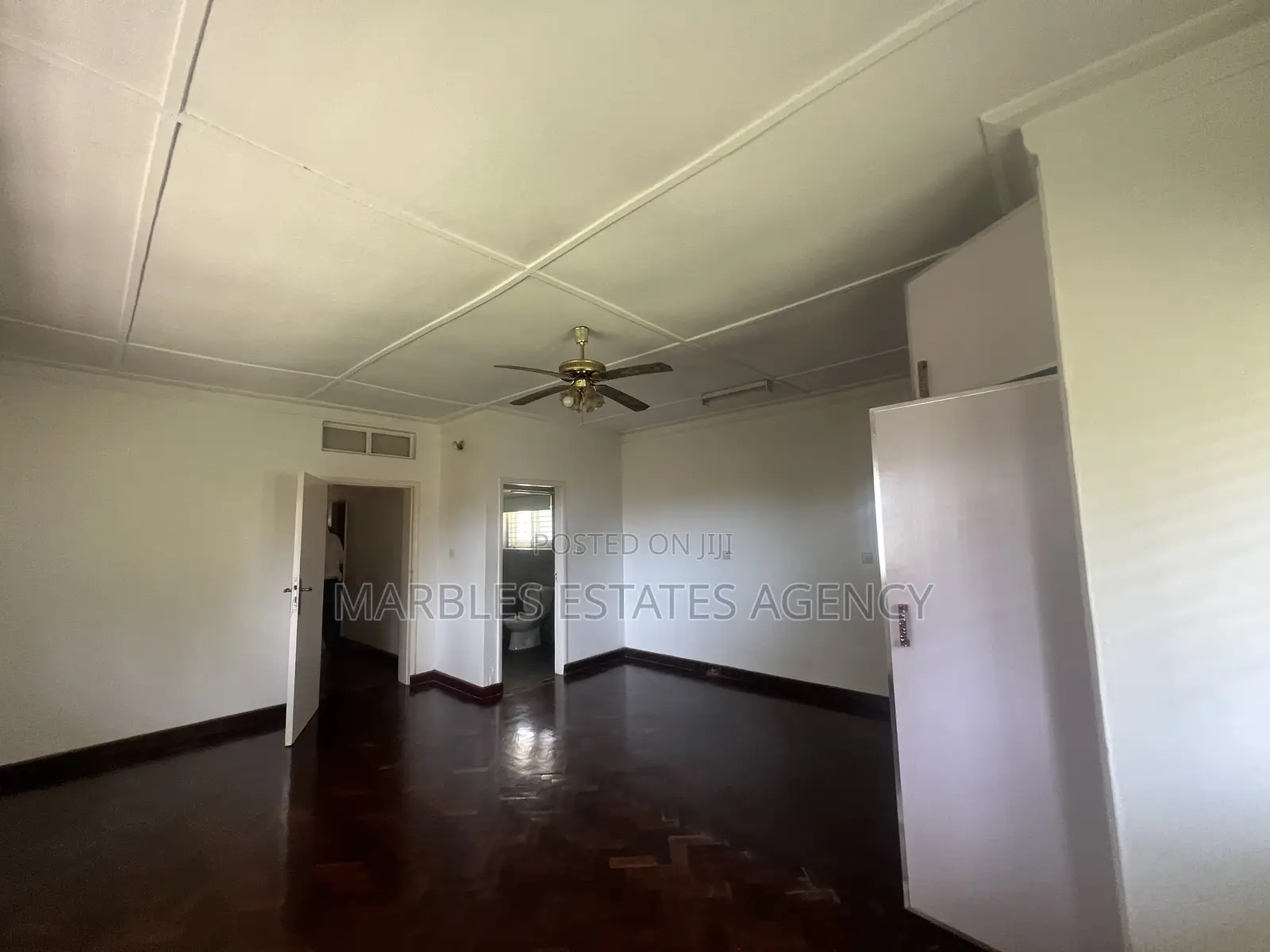 3bdrm Bungalow in Muyenga, Central Division for rent