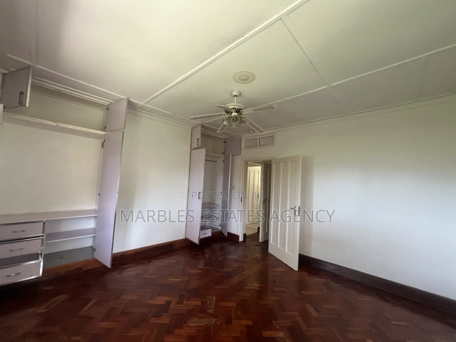3bdrm Bungalow in Muyenga, Central Division for rent