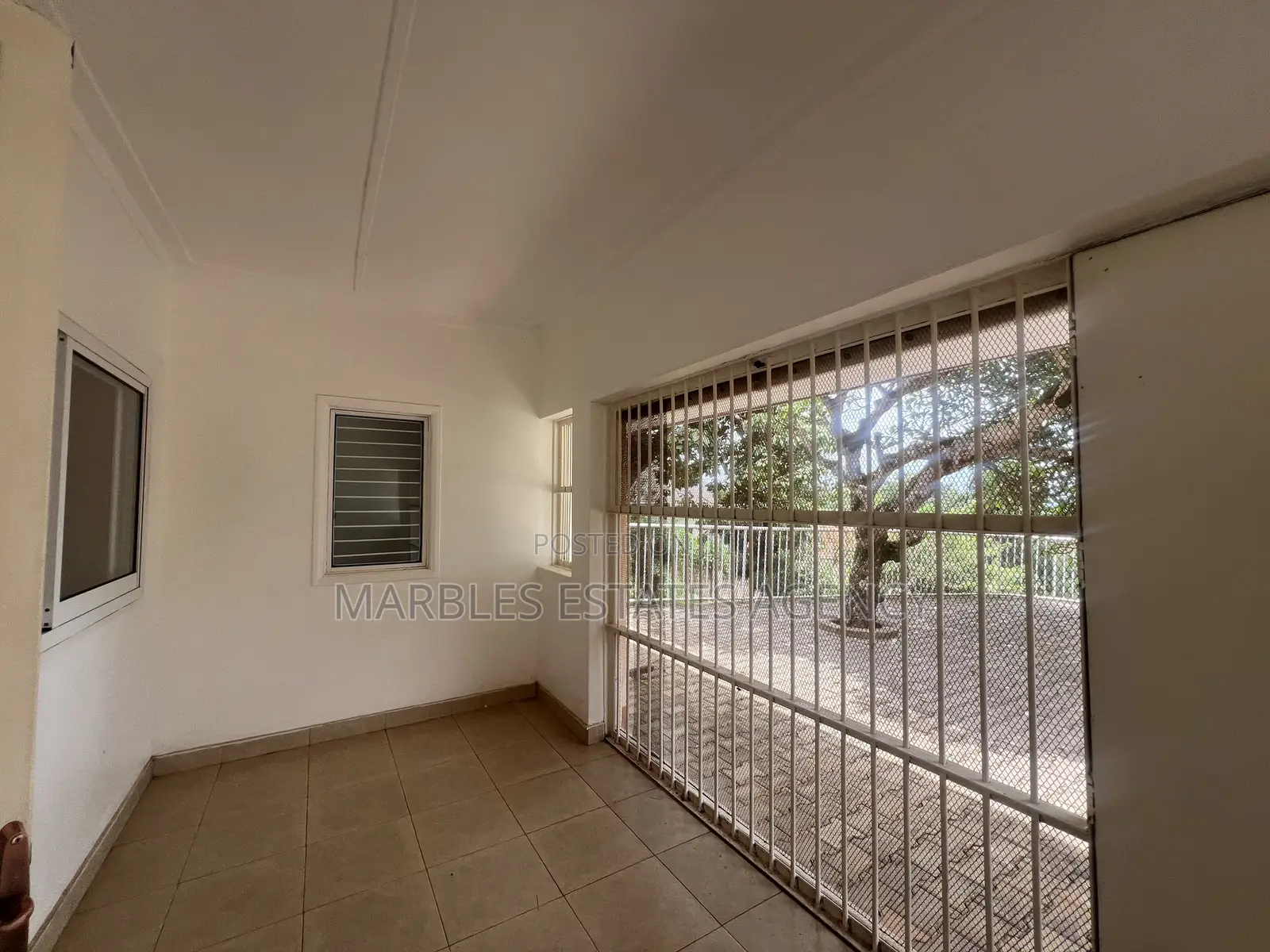 3bdrm Bungalow in Muyenga, Central Division for rent