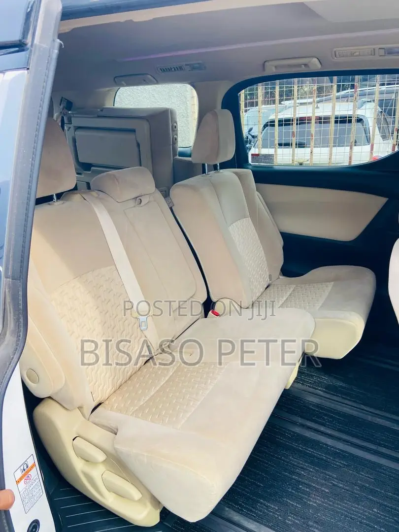 Toyota Alphard 2.5 Petrol AWD 2016 White
