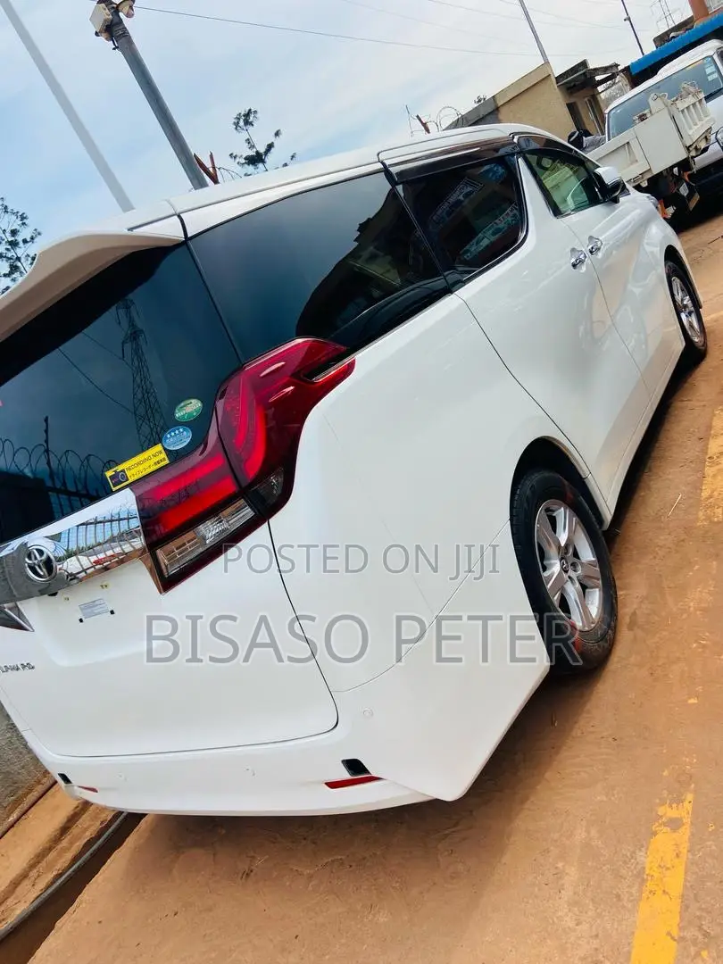 Toyota Alphard 2.5 Petrol AWD 2016 White